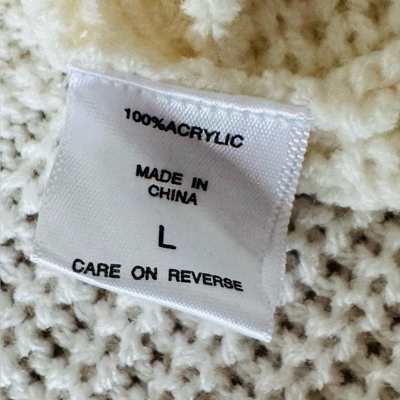 New York & Company Creamy White Boat Neck Sweater / Size Large - Picture 12 of 13